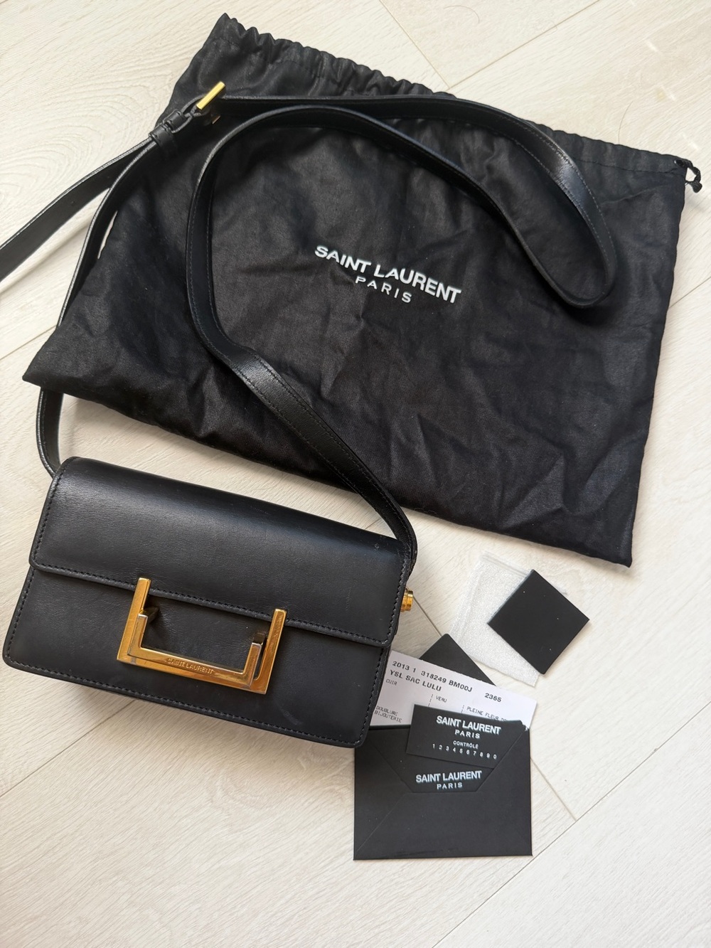 YSL Saint Laurent Black Calfskin Leather Small Lulu Bag Crossbody Bag - Picture 2 of 16